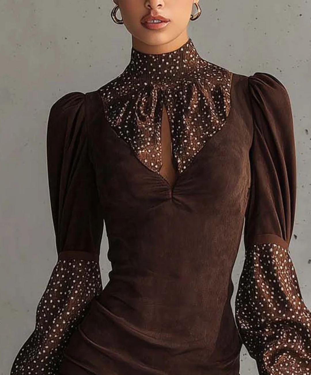 Vestido de ante sintético con lunares de satén